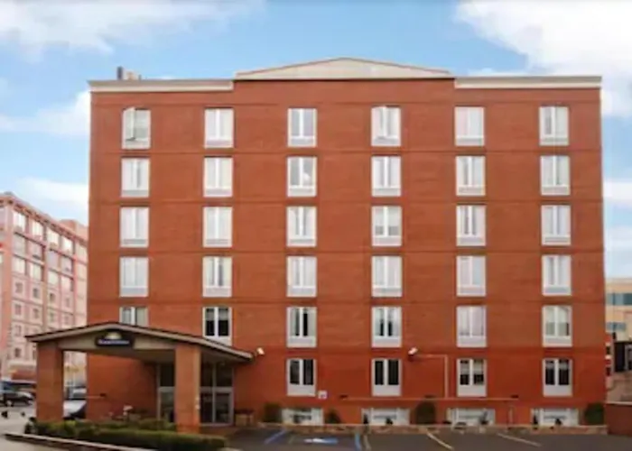 Days Inn By Wyndham Long Island City