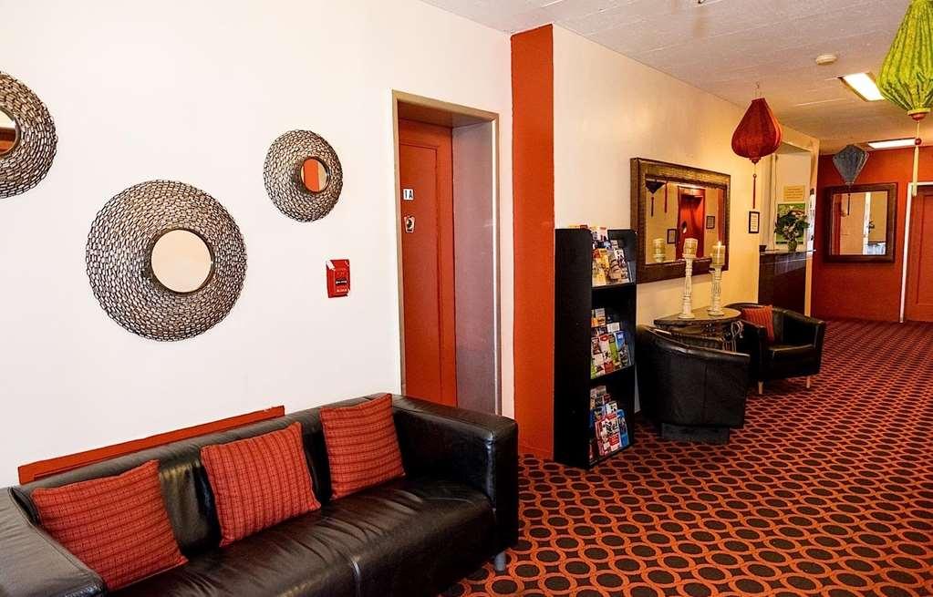 Royal Park Albergue *