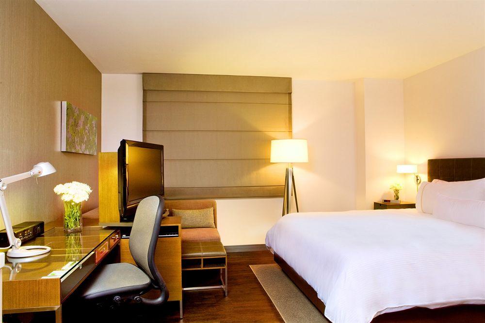 Hotel Element Times Square West 4*