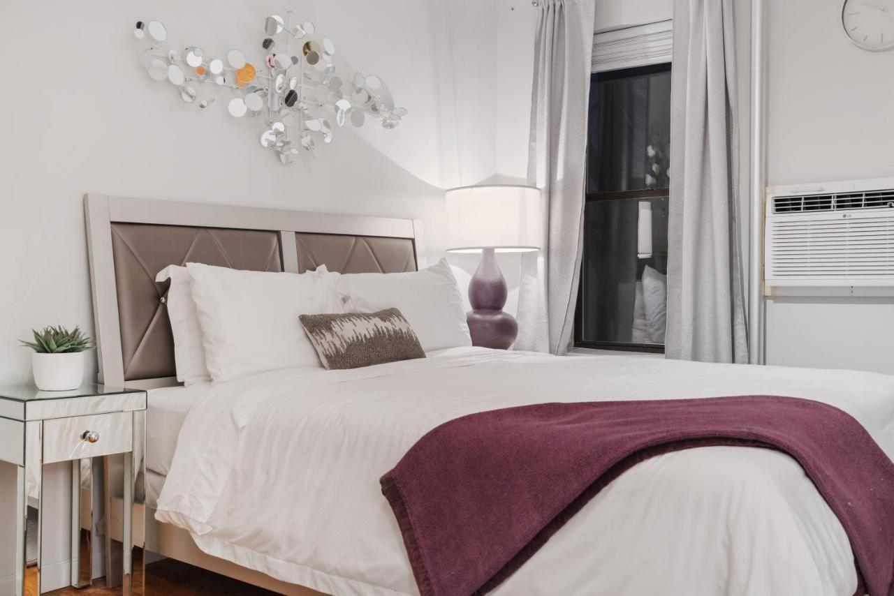 Elevate At Times Square Apartment