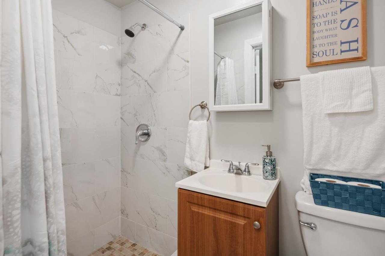 Elevate At Times Square Apartment *