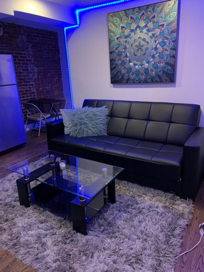 Apartment Central Harlem Oasis- Led House