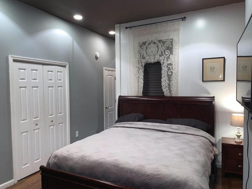 Dom-nyc Hide-a-way Guest house New York