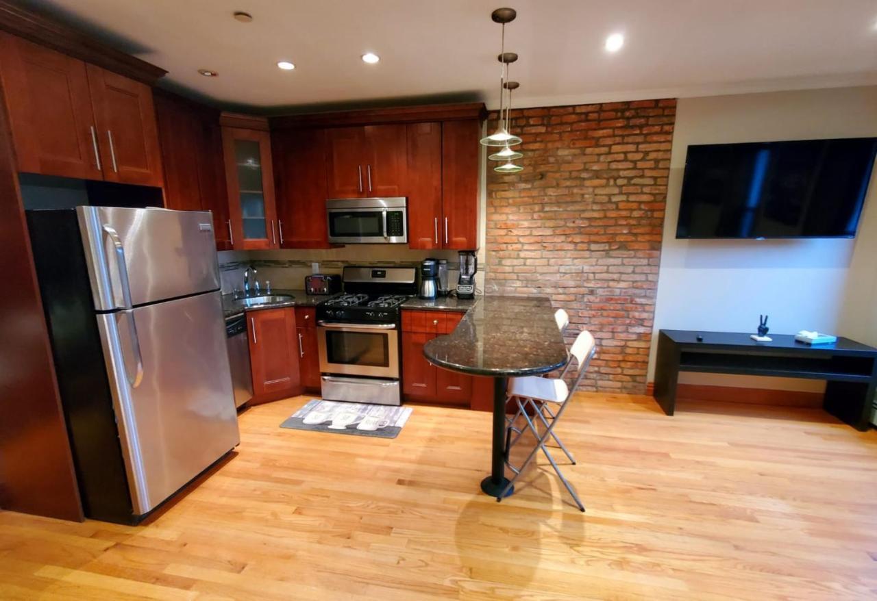 Newly Renovated Penthouse Apartment *