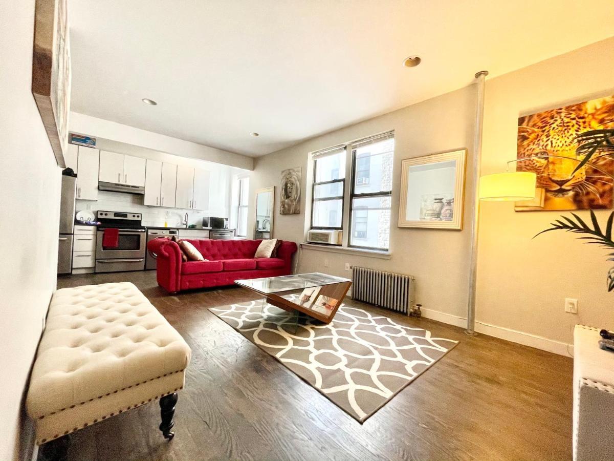 Beautiful In Newly Renovated Apt