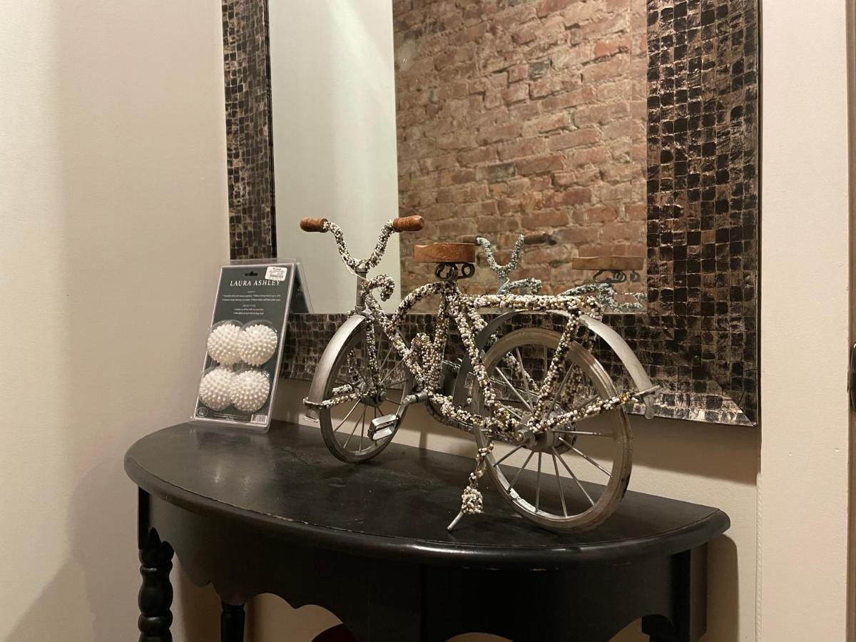 Beautiful In Newly Renovated Apt New York