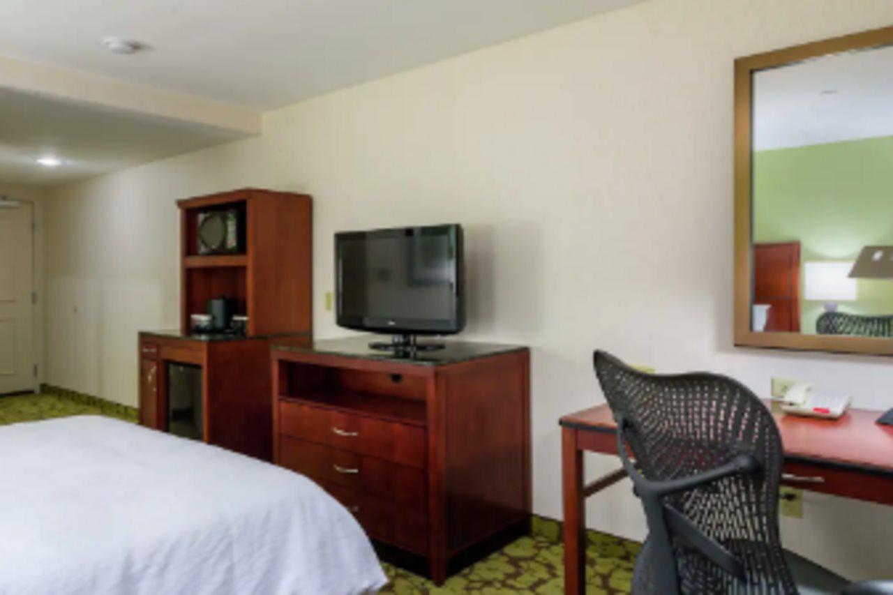 Hilton Garden Queens/jfk 3*