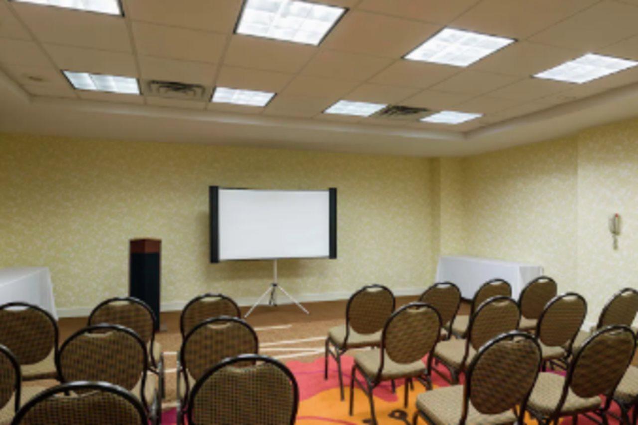 Hilton Garden Queens/jfk Hotel