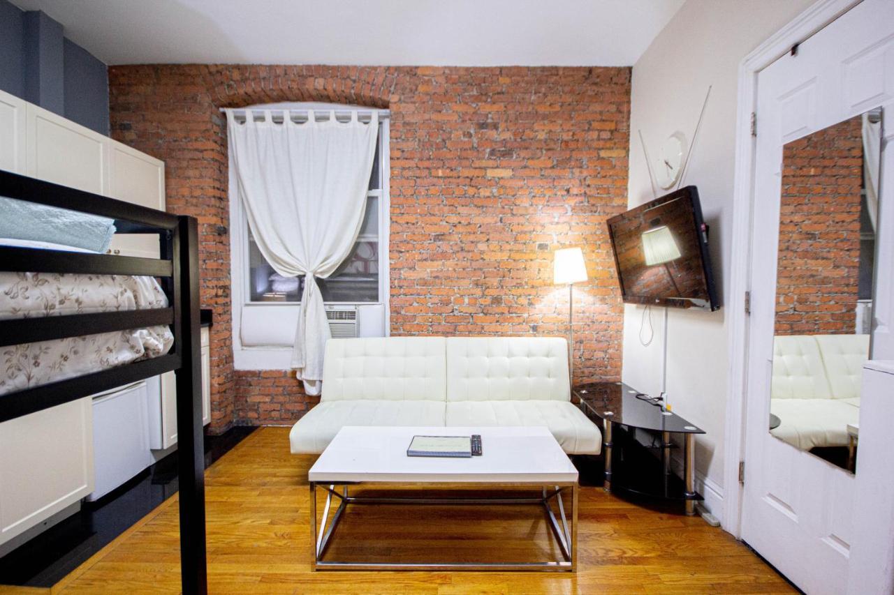 - Cozy * New York