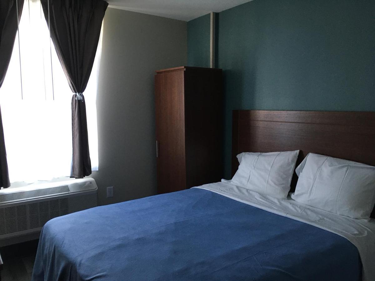 Magna Jfk Airtrain Hotel 3*
