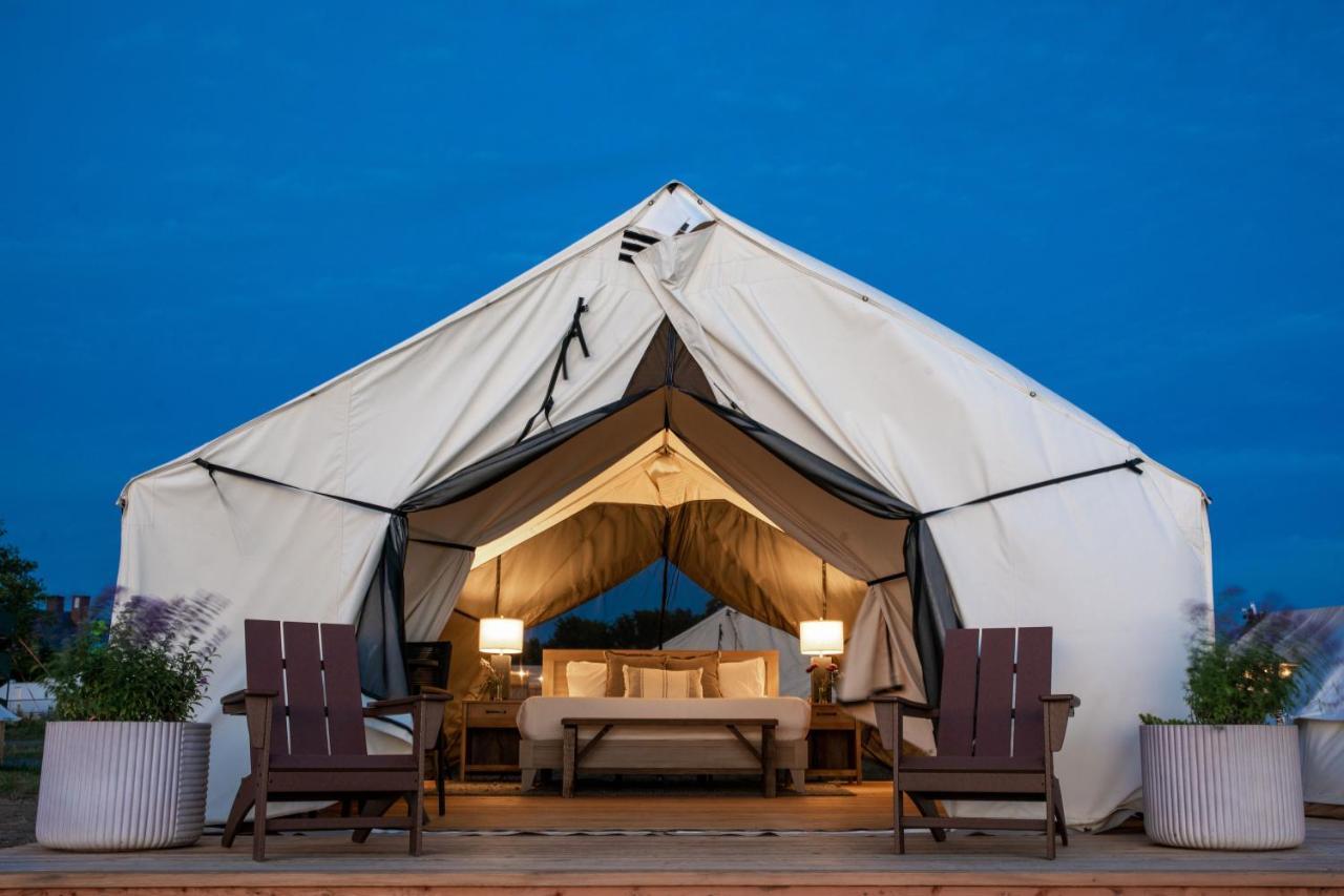 Collective Governors Island 5*
