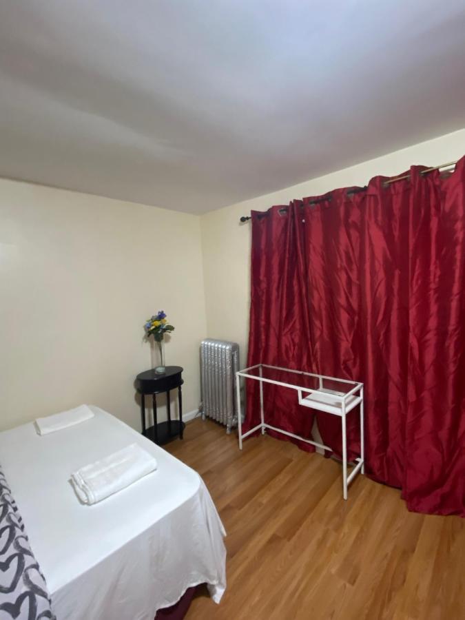 Guest house A Great In Queens New York
