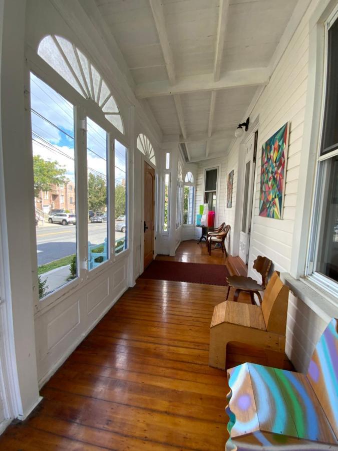 Pl And Gallery Bed & Breakfast New York