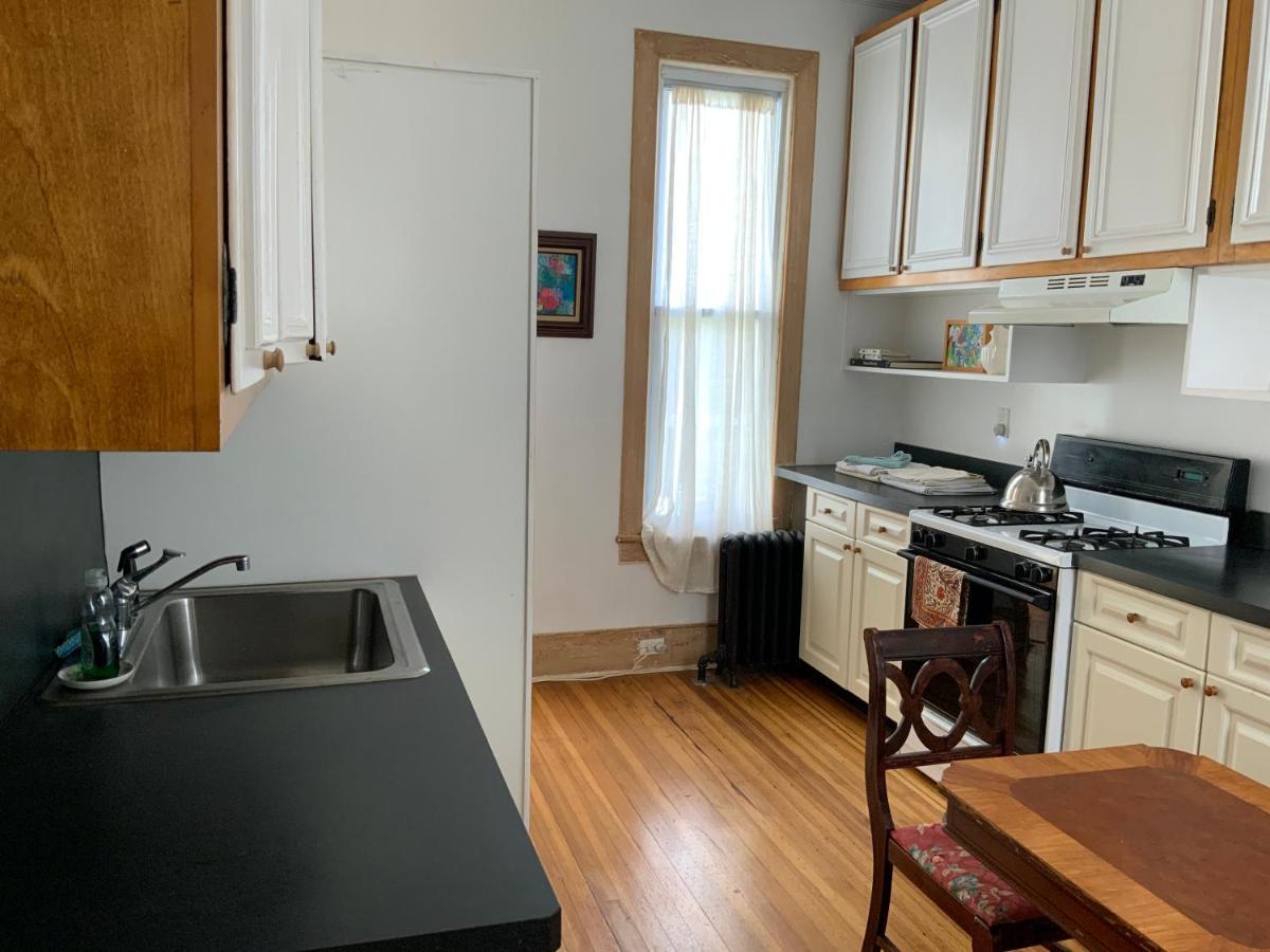 Pl And Gallery Bed & Breakfast