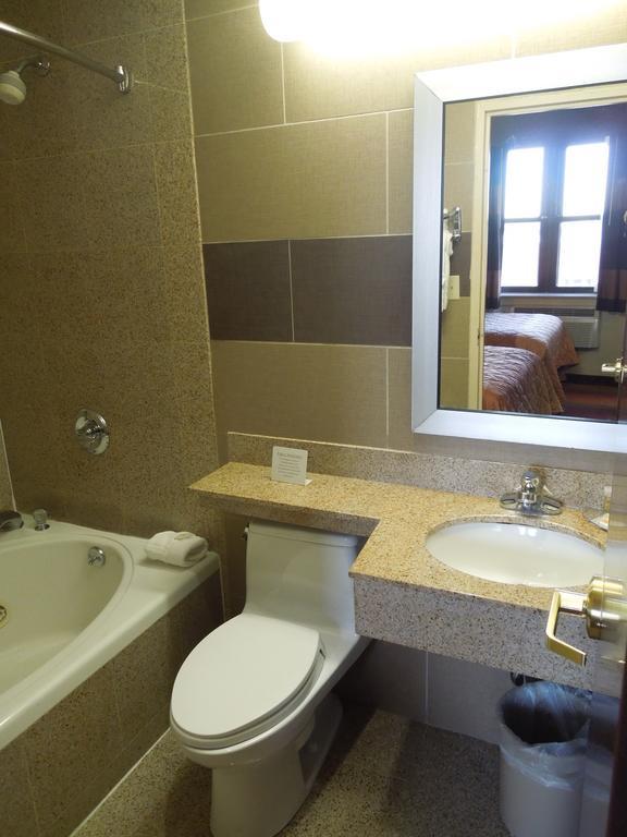 Days By Wyndham Brooklyn Hotel