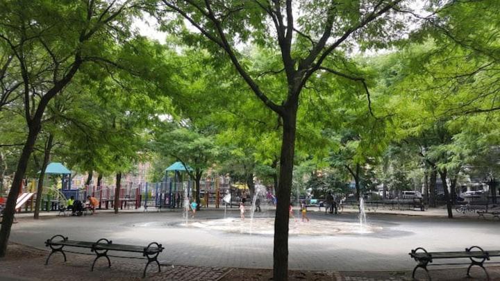1830's Historic Merchant House On The Park Les New York