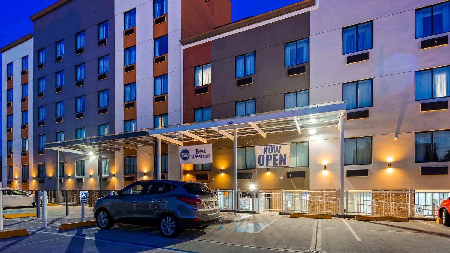 Western Far Rockaway/jfk Airport Area Hotel