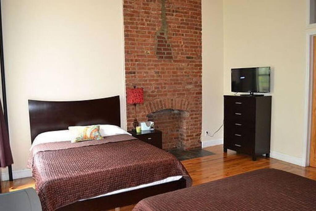 Apartment 136th Unit 1