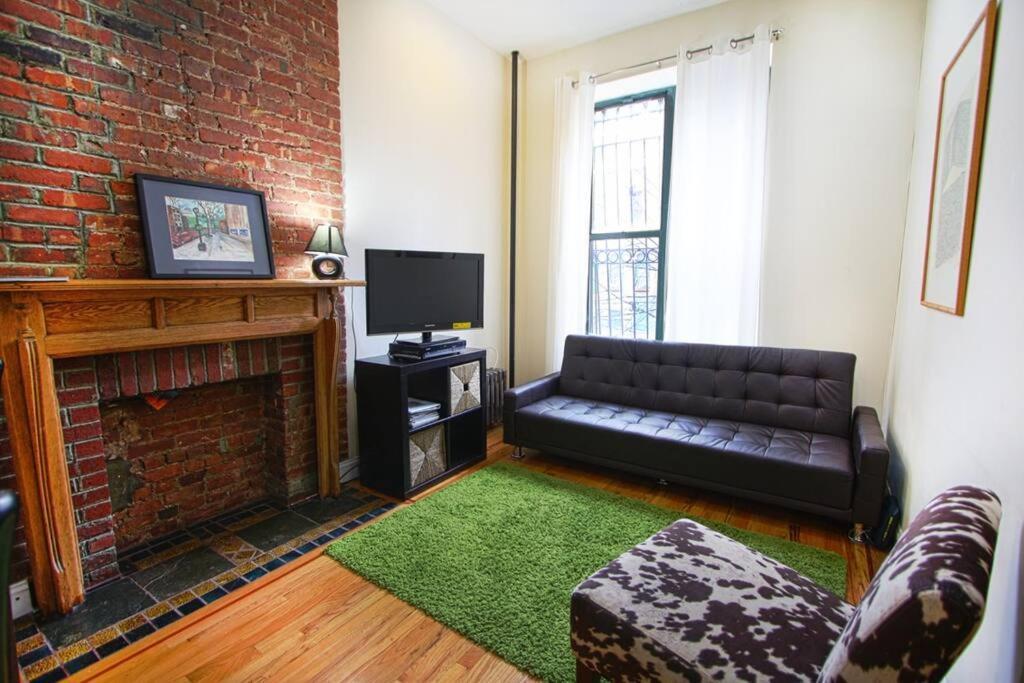 Apartment 136th Unit 1 *