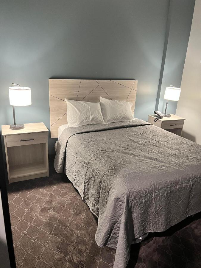 Hotel Deluxe & - Long Island Nyc