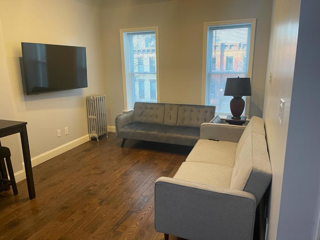 Halsey Manor: Luxurious 2-bedroom *