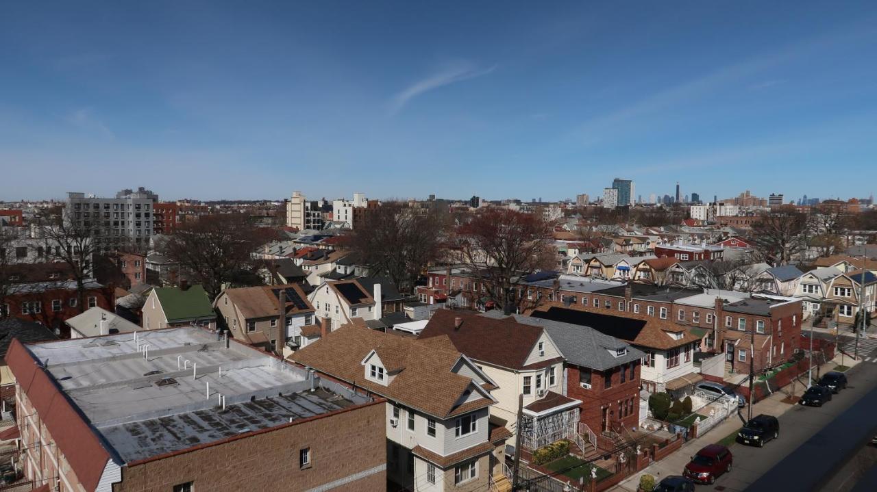 Spacious 2-bedroom With Rooftop *