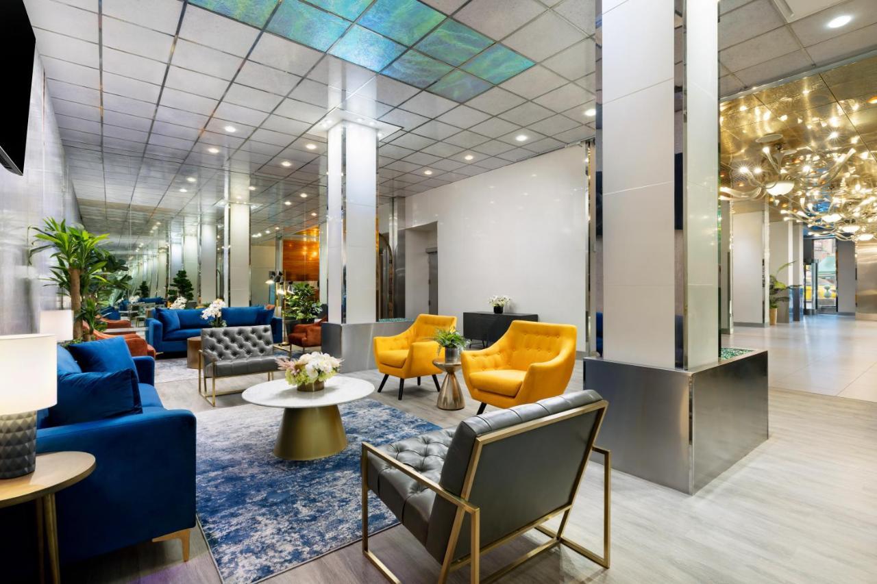 Hotel Oyo Times Square 4*