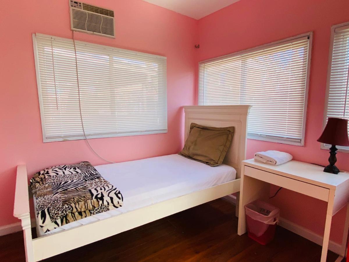The Pink Paradise Apartment *