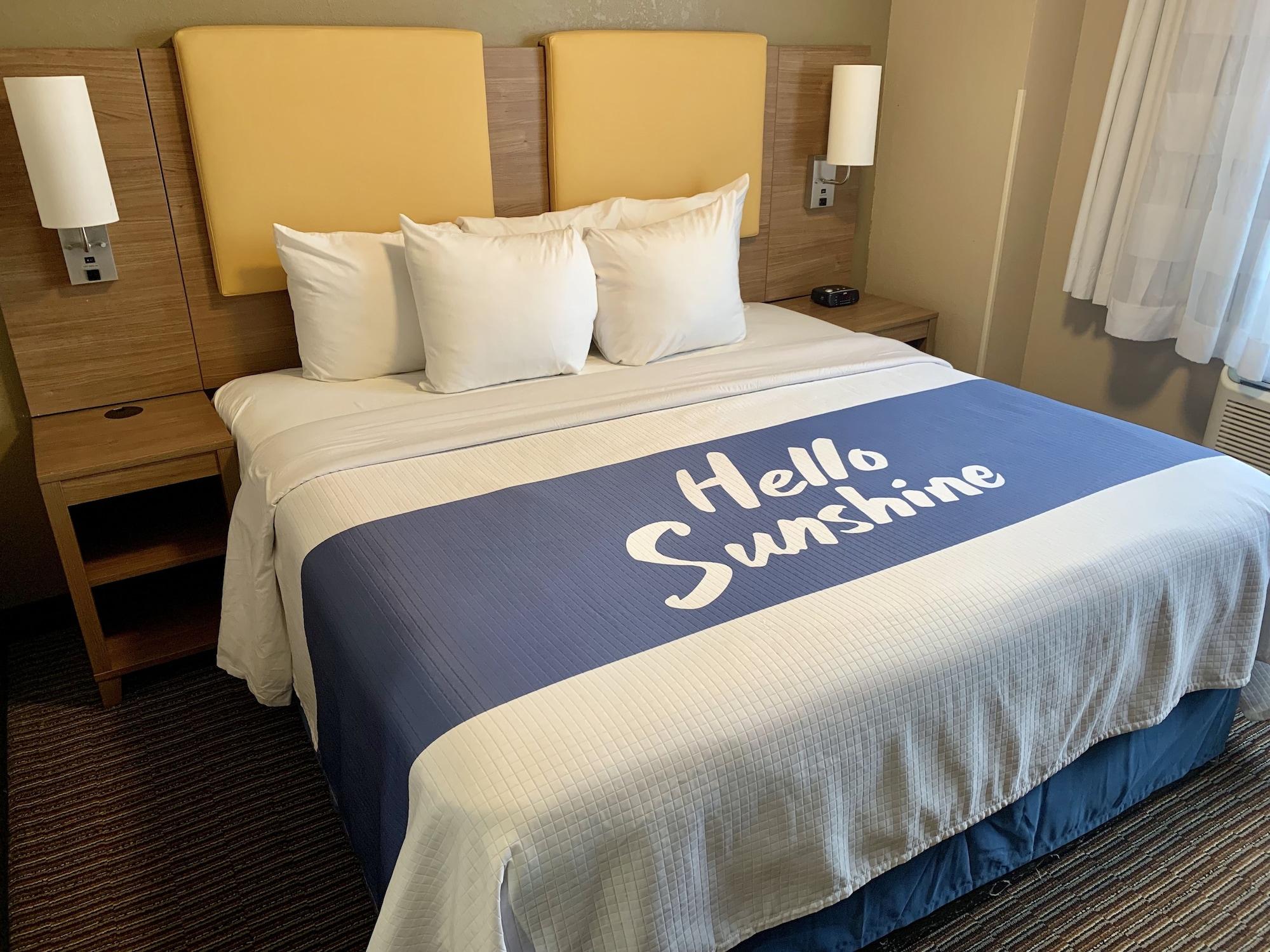 Days By Wyndham Brooklyn Borough Park New York