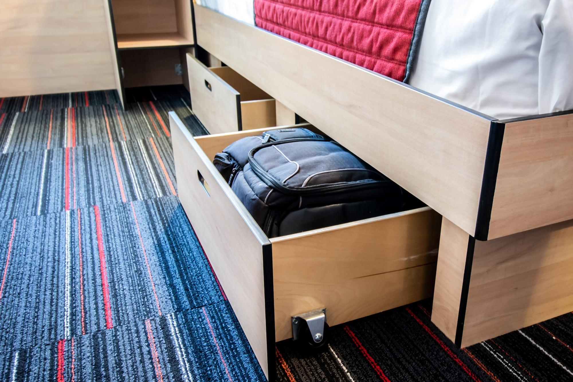 Pod 51 Hotel 3*