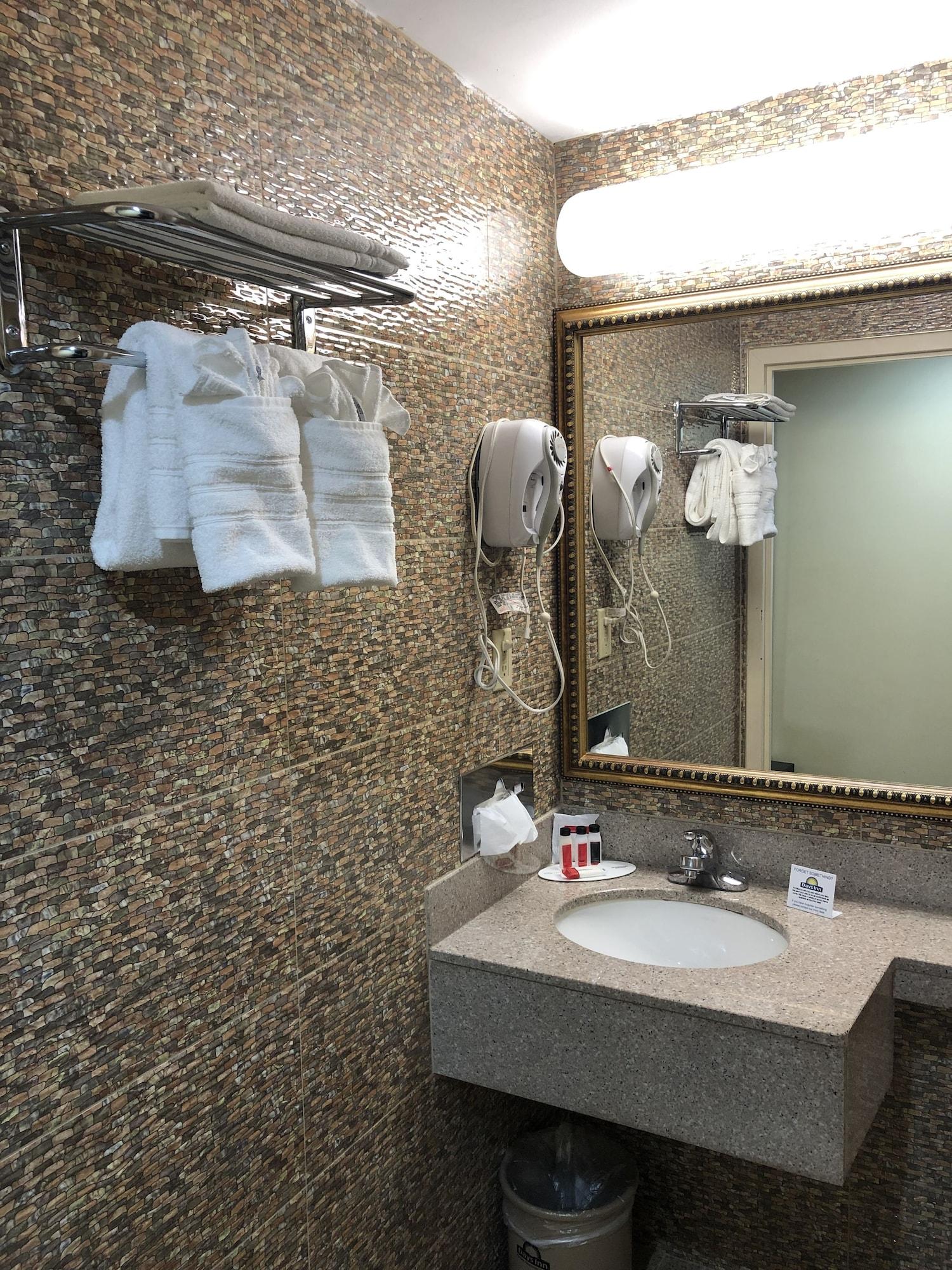 Hotel Days By Wyndham Brooklyn New York