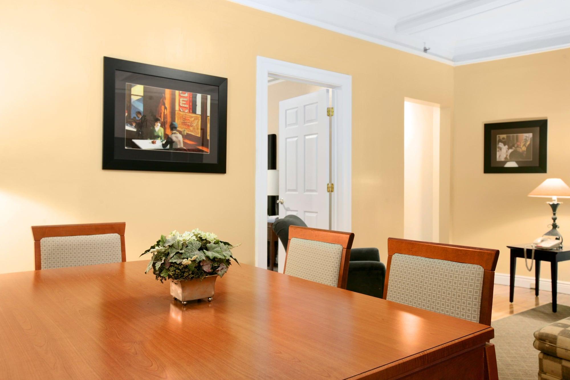 Hotel Western Hospitality House 3*