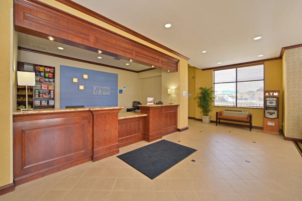 Hotel Express Laguardia Airport, An Ihg New York