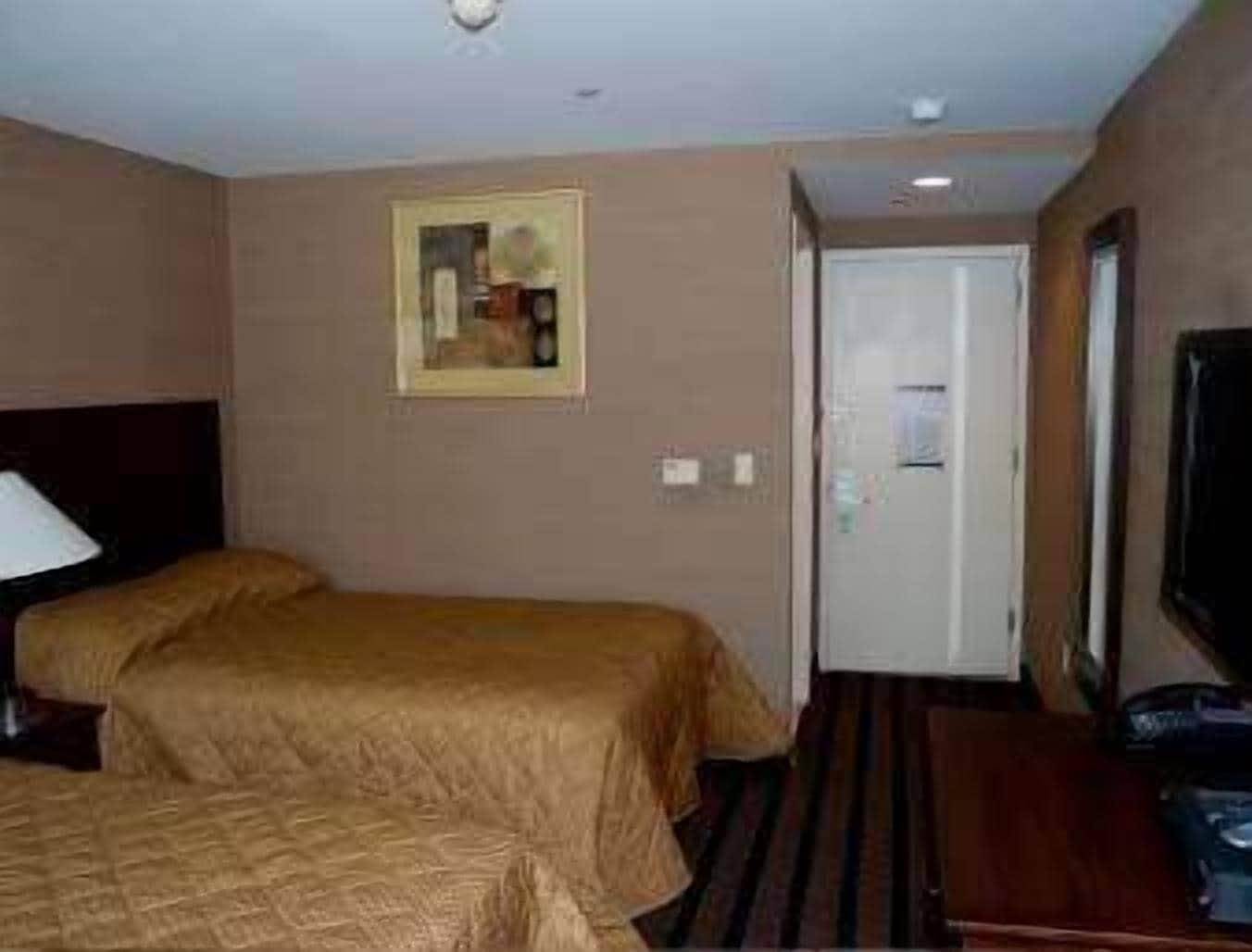 Hotel Days Bronx