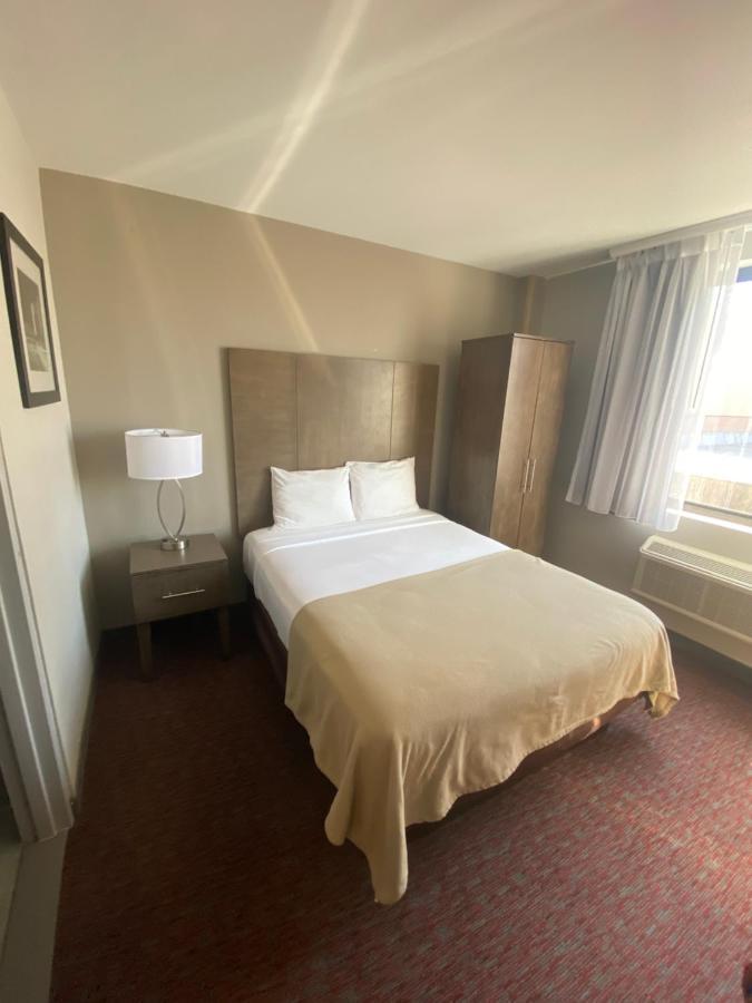 The Hotel New York