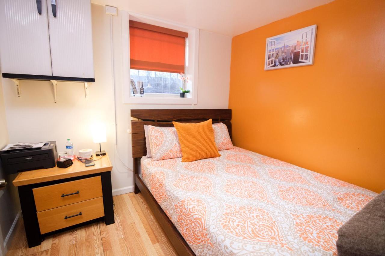 Elegant 2 Bedroom W Modern Amenities Apartment *