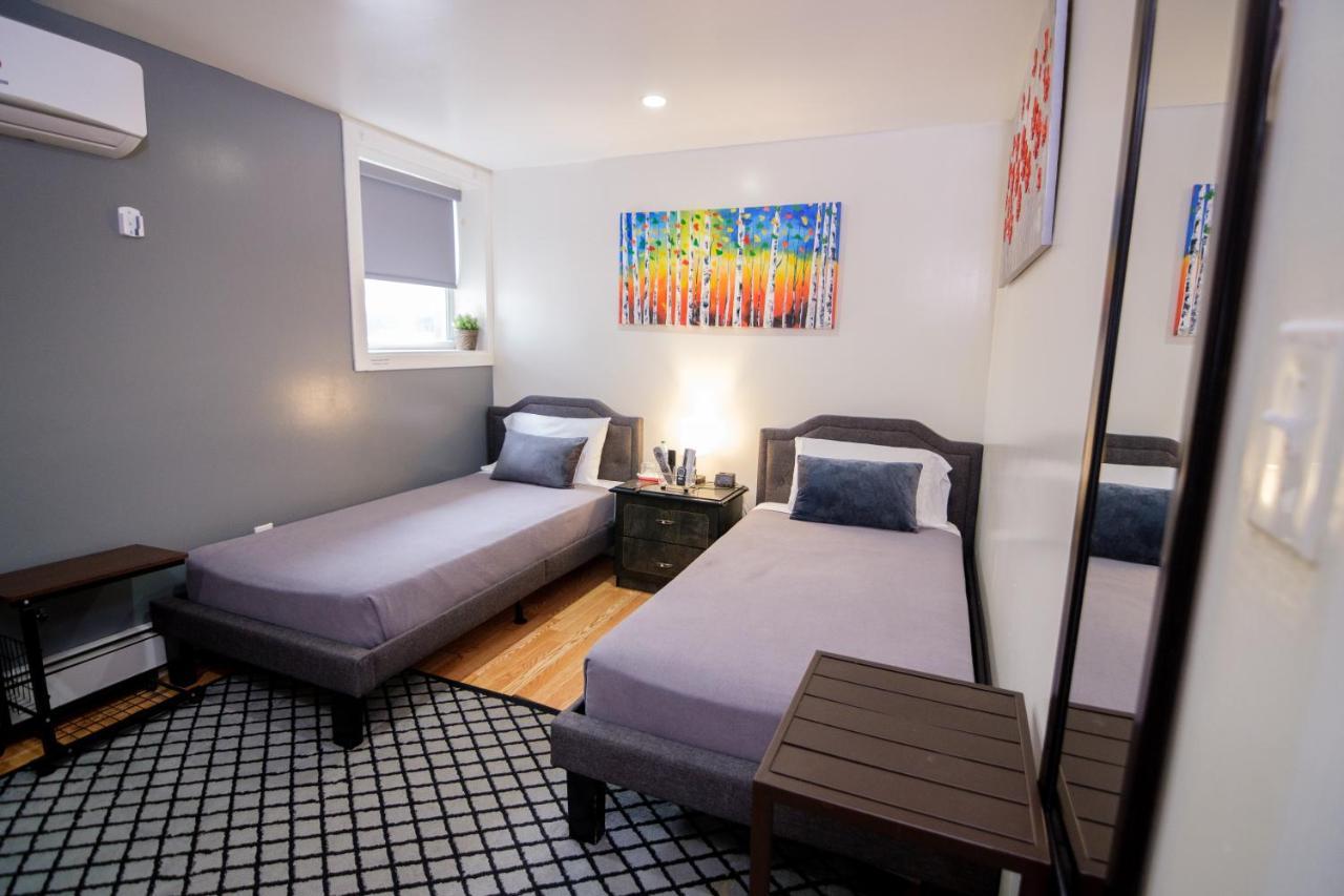 Elegant 2 Bedroom W Modern Amenities *