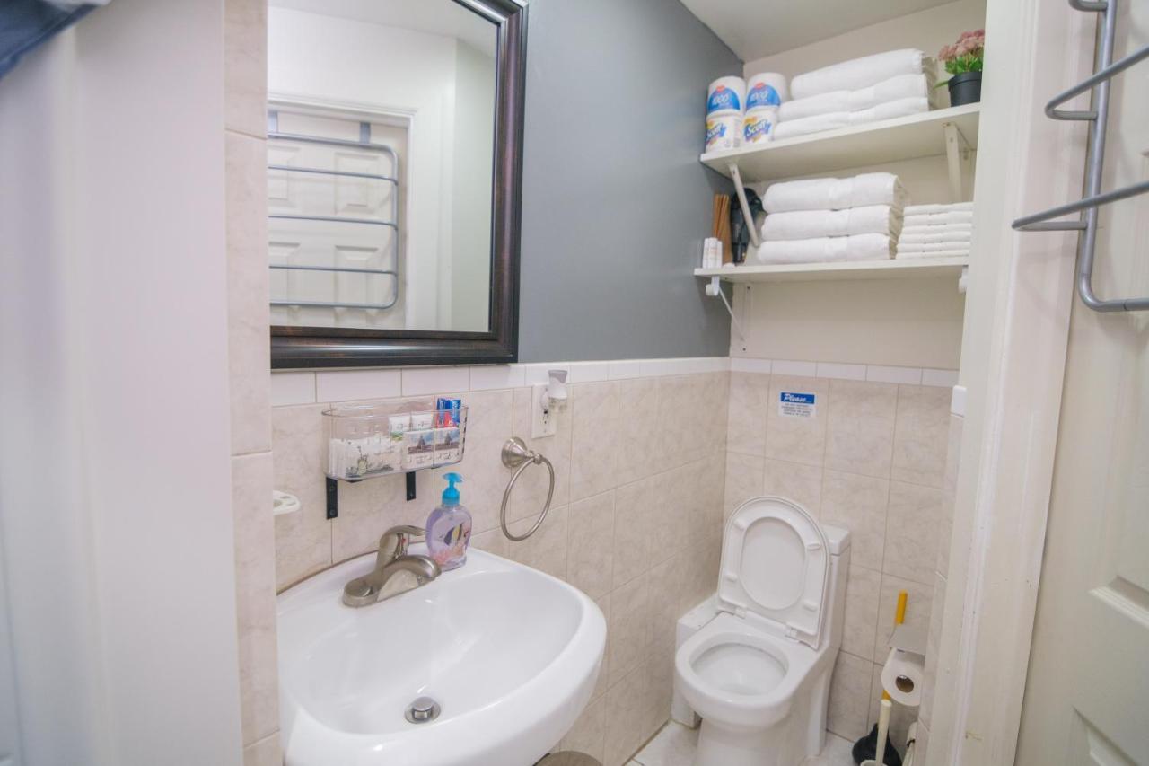 Elegant 2 Bedroom W Modern Amenities