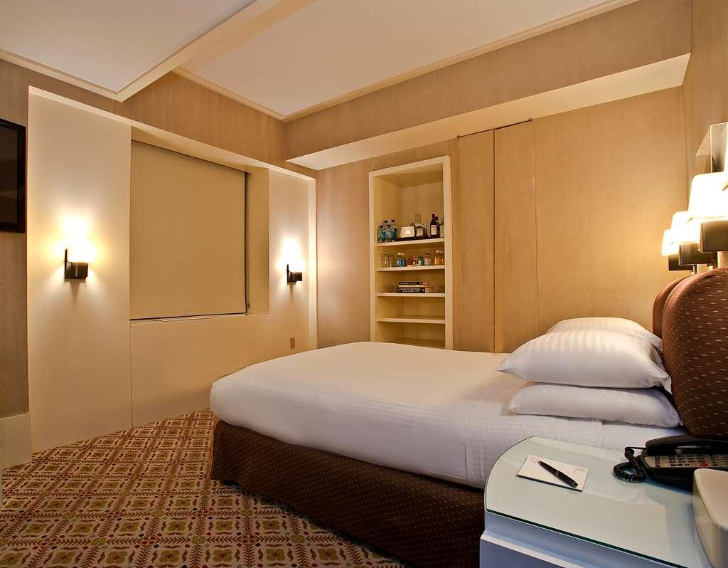Club Hotel