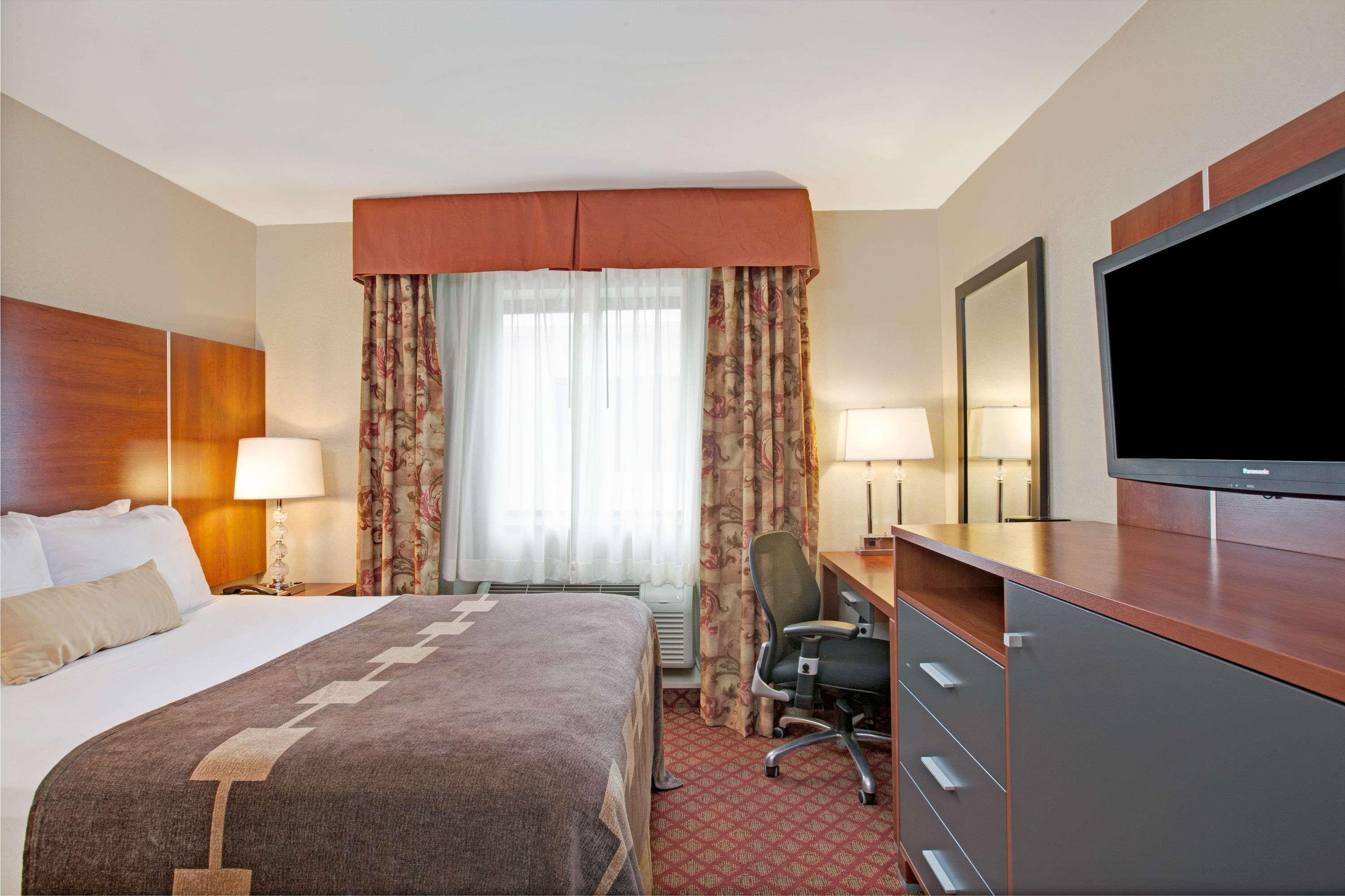 Ramada By Wyndham Staten Island 3* New York
