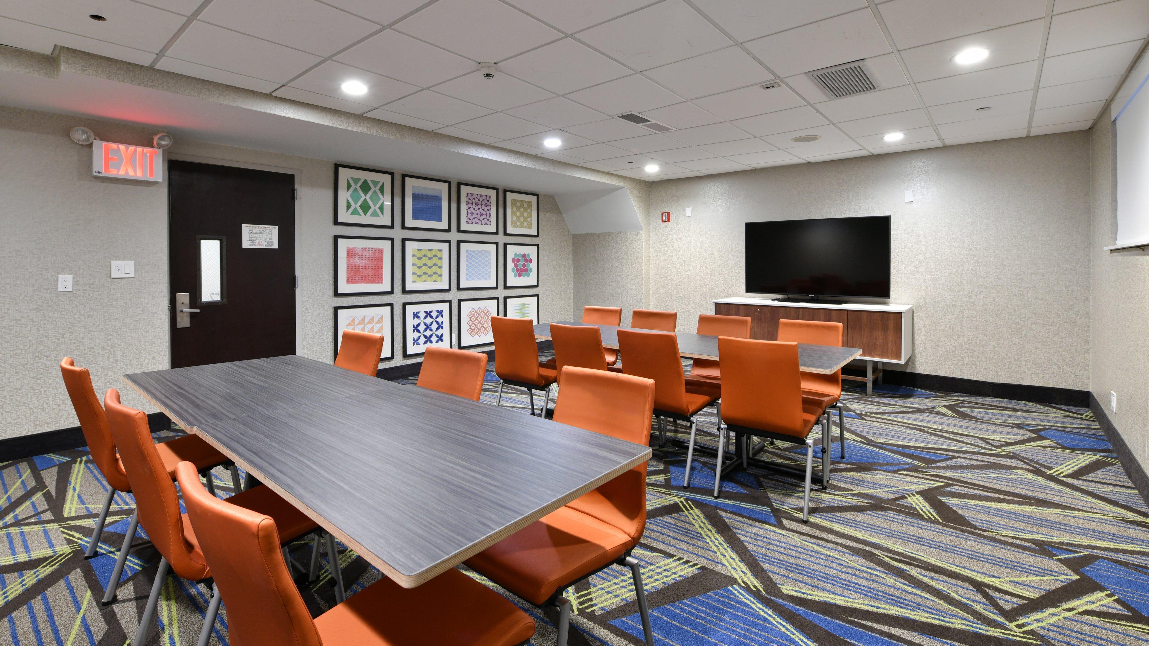 Express Staten Island West Hotel 3*