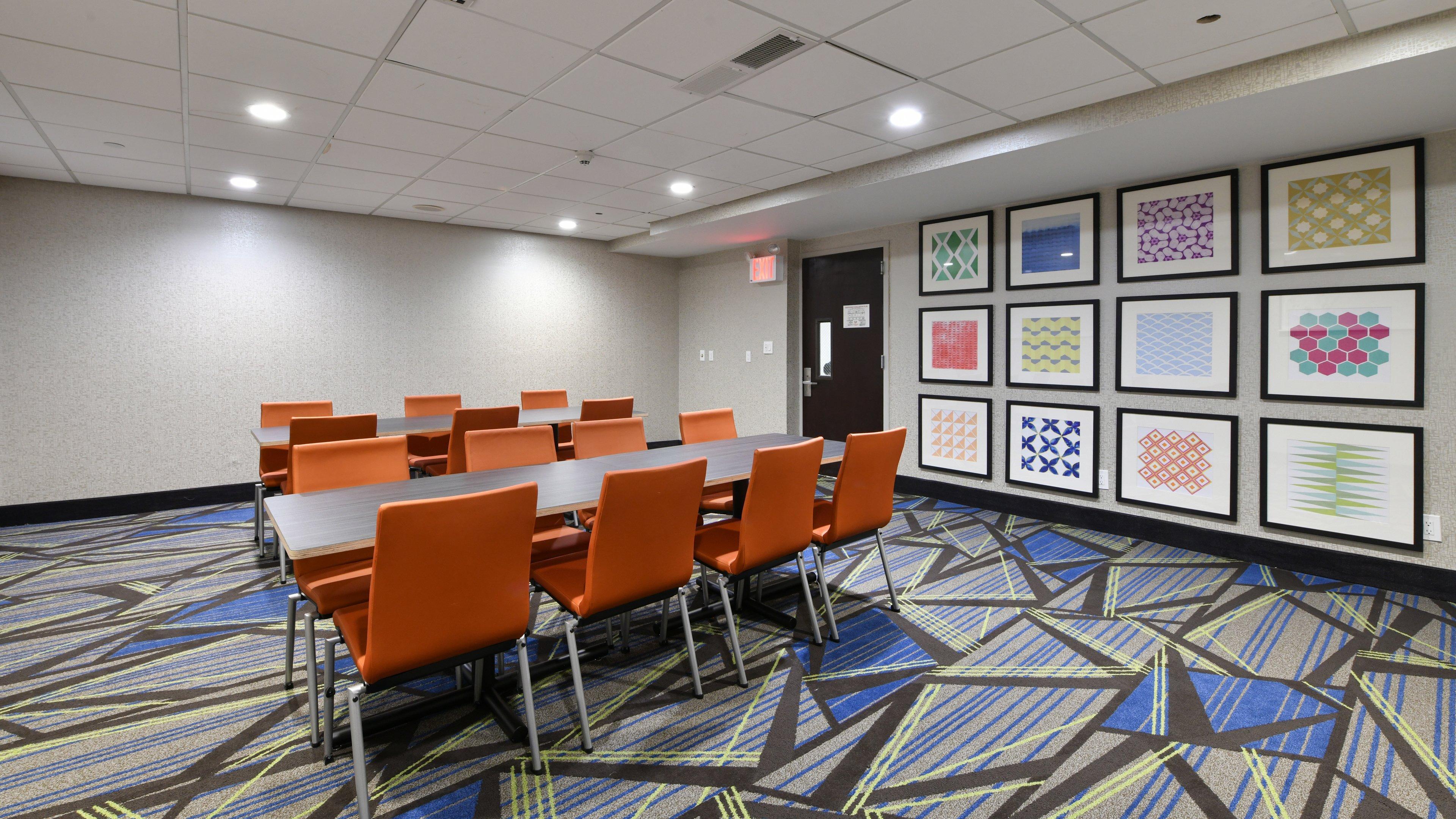 Express Staten Island West Hotel 3*