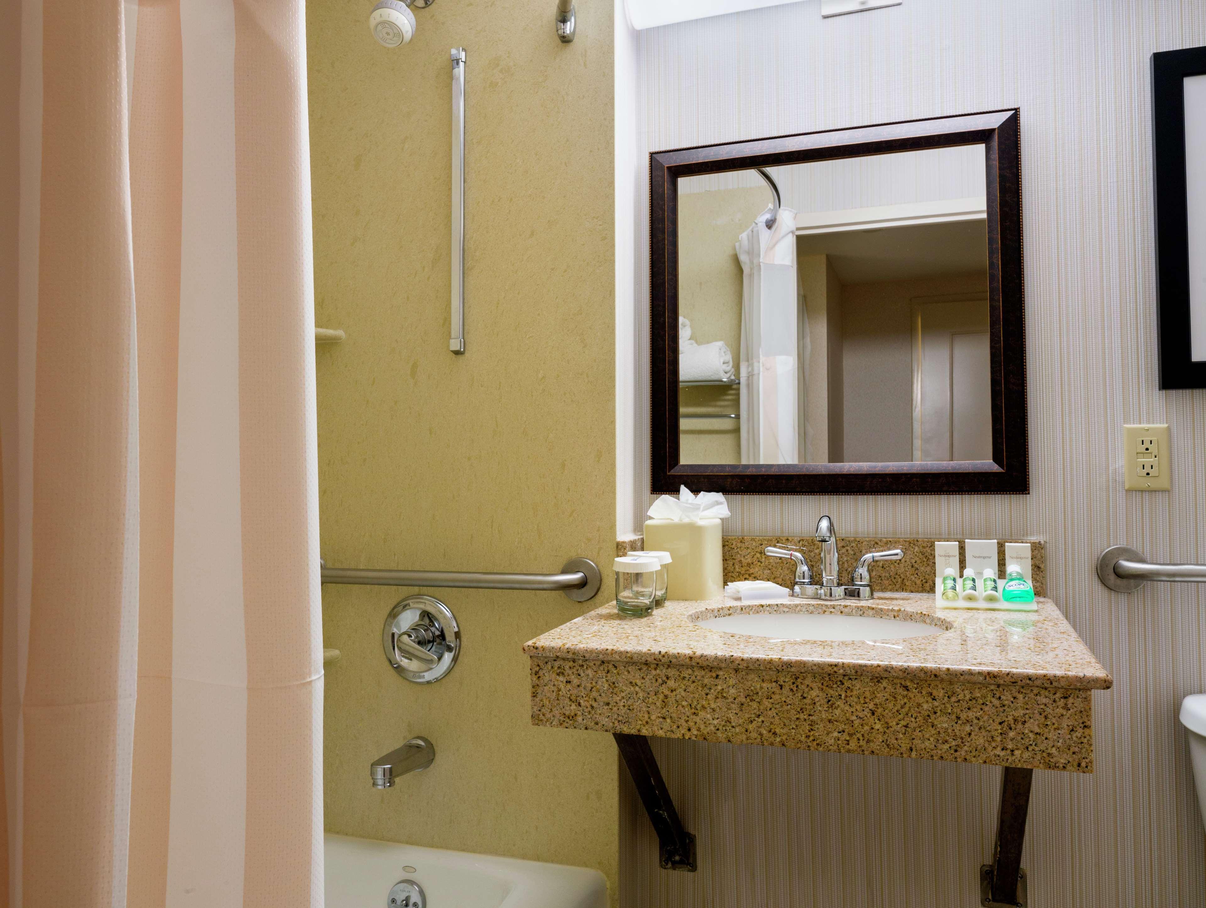 Hilton Garden Queens/jfk Hotel