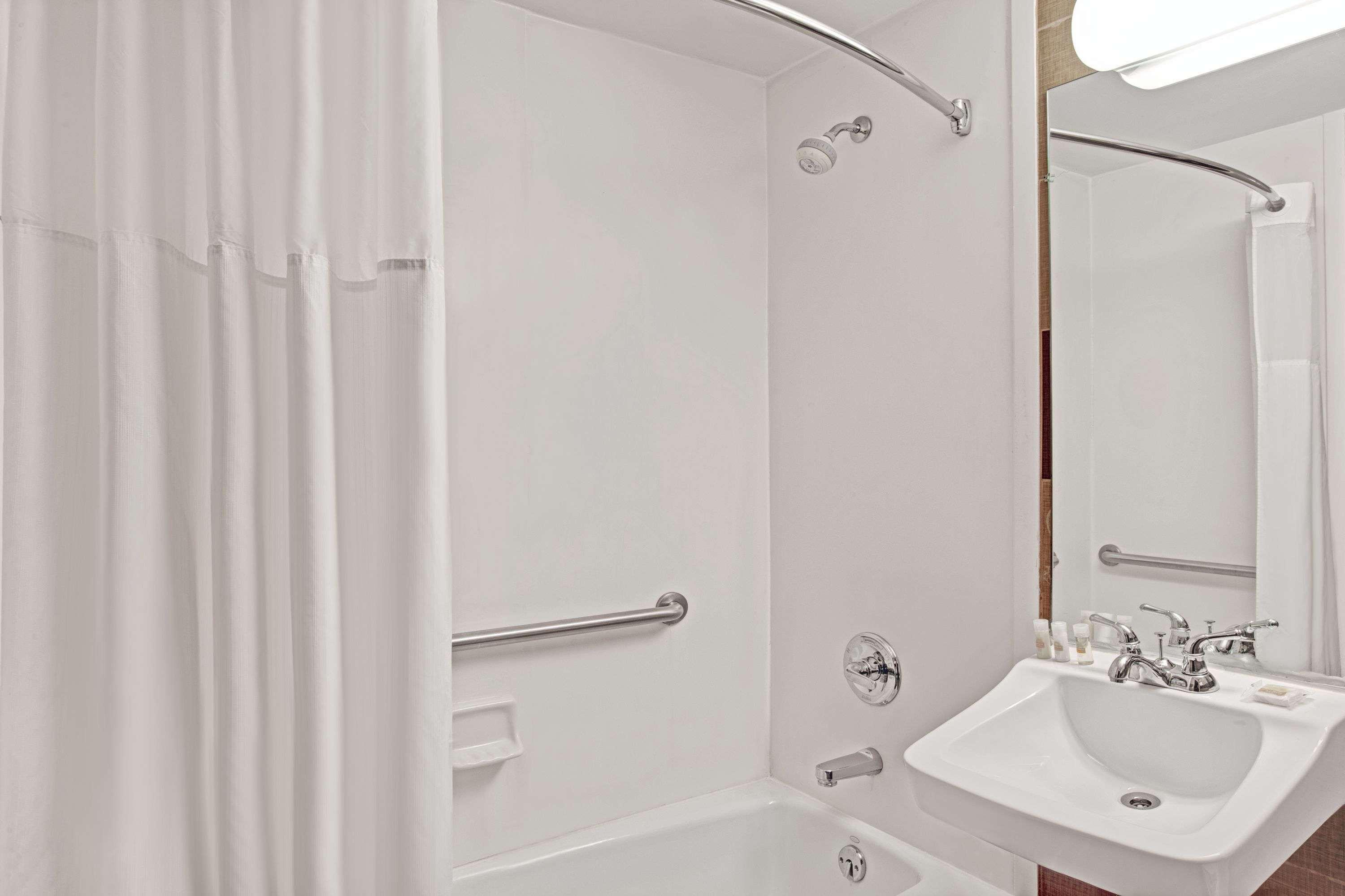 Hotel Days By Wyndham Brooklyn New York