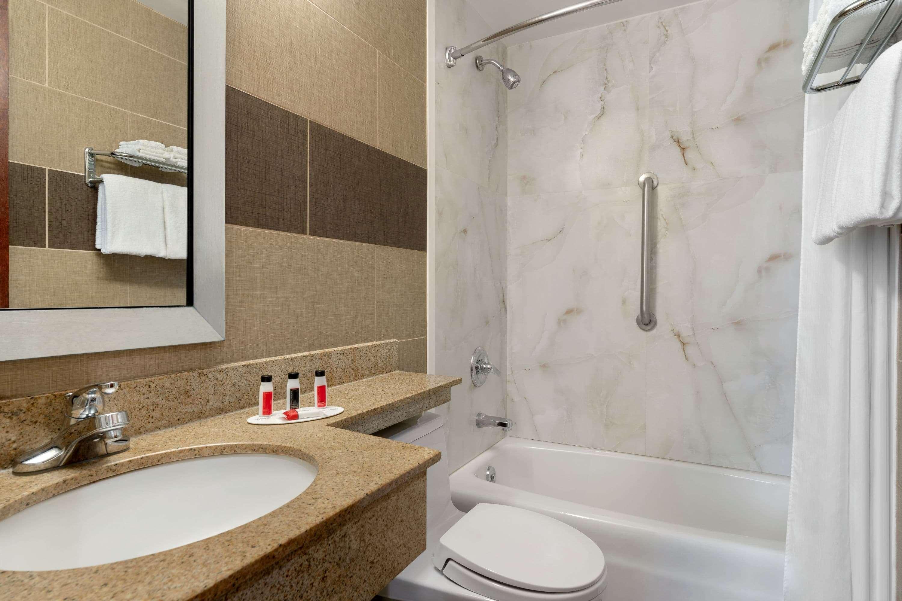 Days By Wyndham Brooklyn Hotel