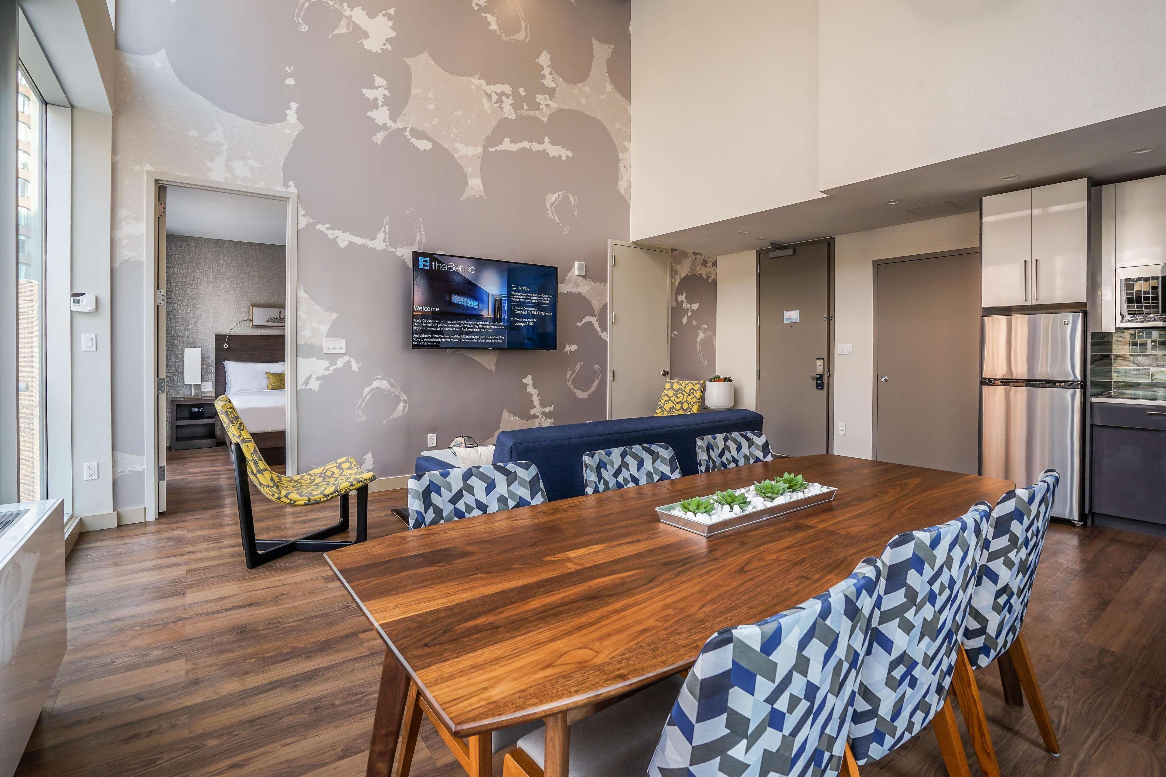 The Bernic City,tapestry Collection By Hilton