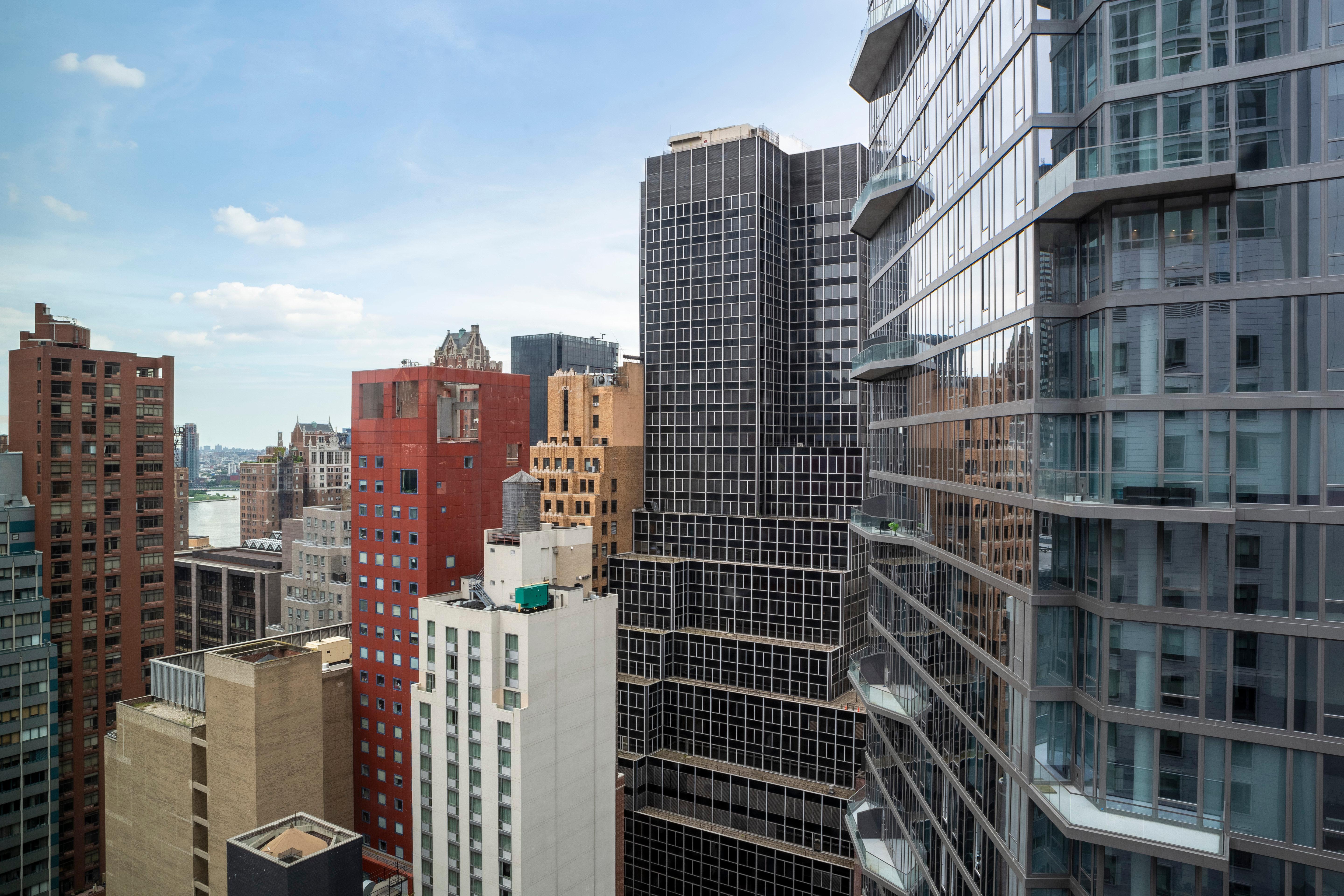 Midtown East Hotel 3*