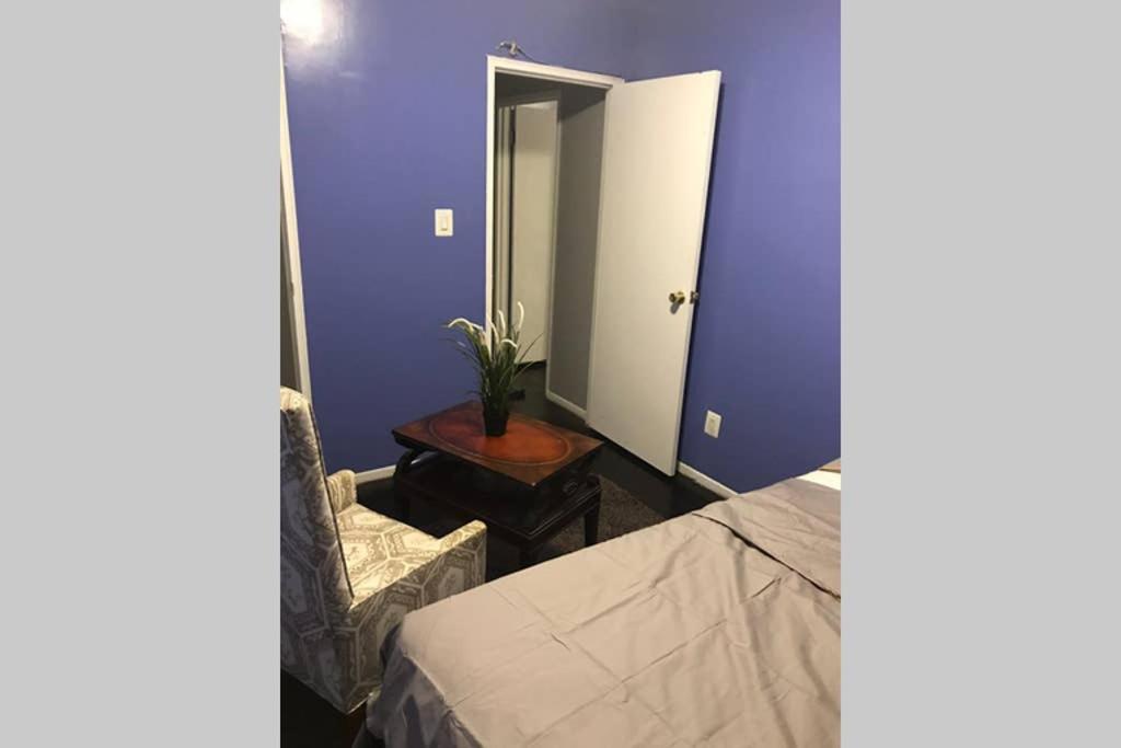 Apartment Montana 2beds 2baths 10 Mins To Jfk, 30 Mins To Manhattan New York