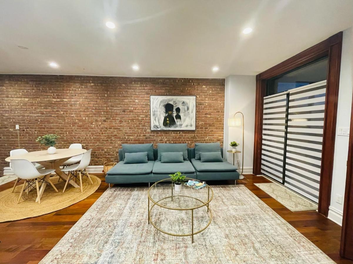 Holiday home Historic Brownstone - Newly Renovated Brownstone On Historic Street With Outdoor Space New York