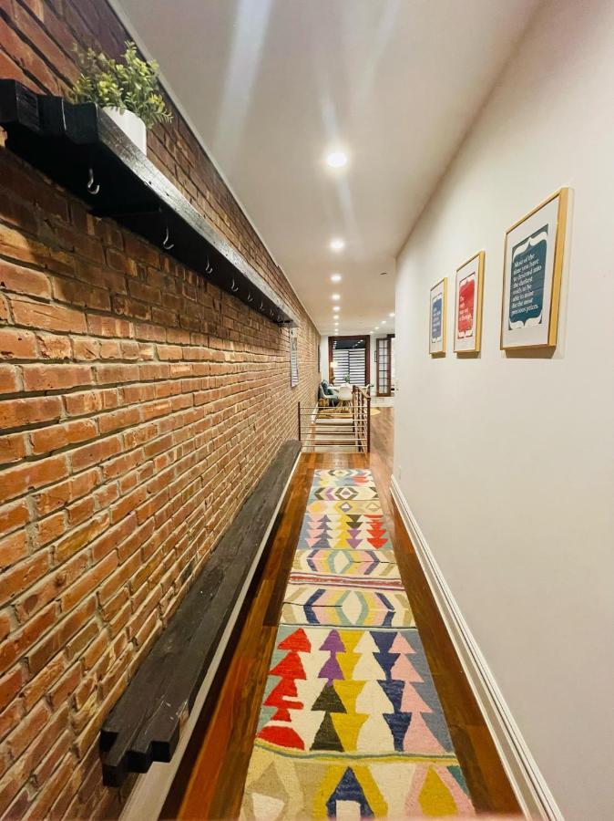 Historic Brownstone - Newly Renovated Brownstone On Historic Street With Outdoor Space